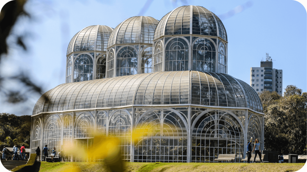 Jardim Botânico de Curitiba é o ponto mais visitado da cidade