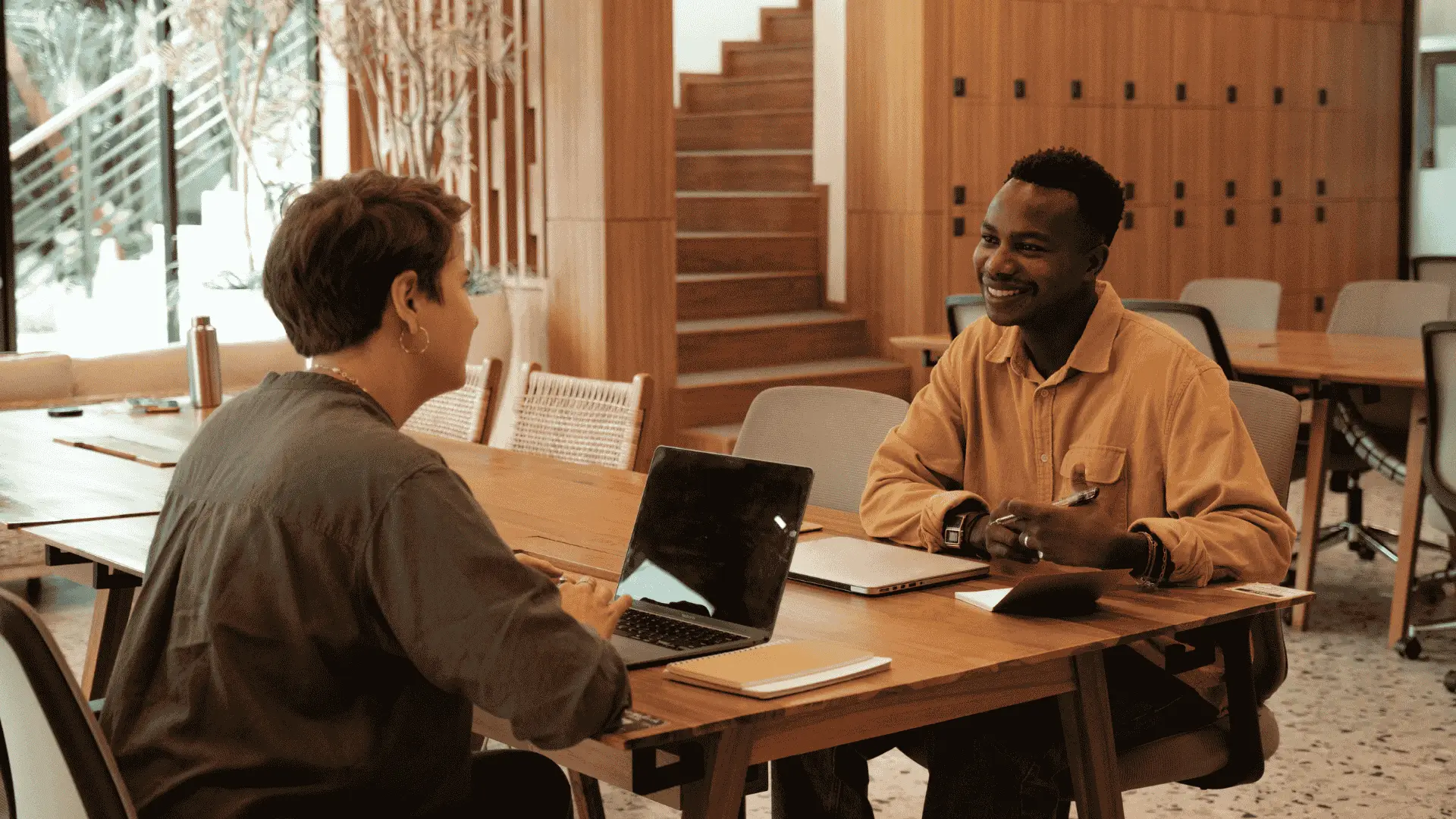 Descubra estratégias práticas para envolver gestores na cultura de dados, superar resistências e impulsionar decisões mais inteligentes com People Analytics.